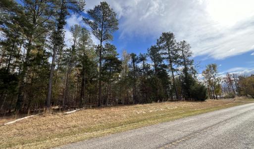 Road frontage,1-000 Deane Beaver Rd