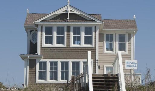 Beach Clubhouse
