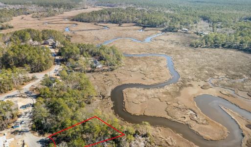 702LakelandDrSELot-13