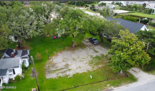 114 Lewistown Road, Beaufort, NC 28516 p
