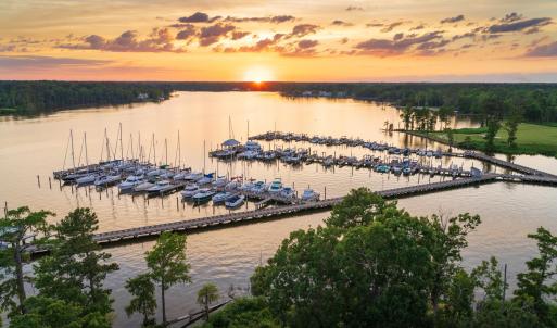 Albemarle_6-2022_Homes&Scenics1088