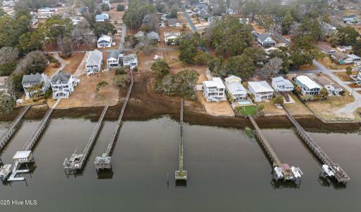 2016 Camelot Drive SW OIB