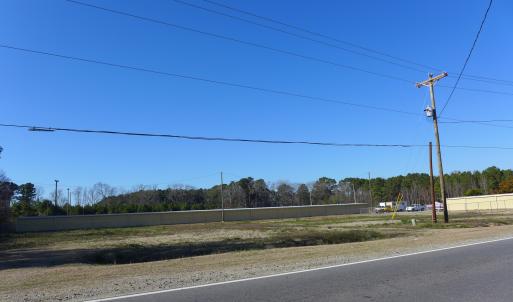 P1210079 - lease lot