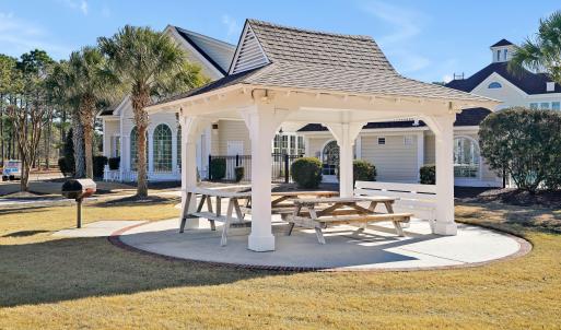 Rivers Edge Amenities