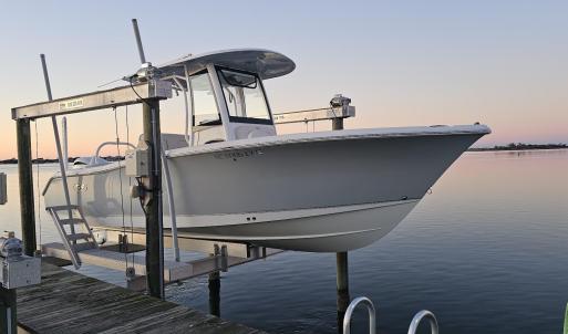 Boat lift 2