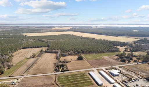 Acreage Hwy 101