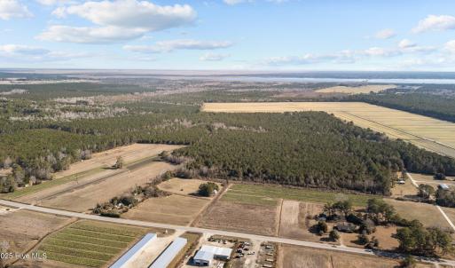 Acreage Hwy 101