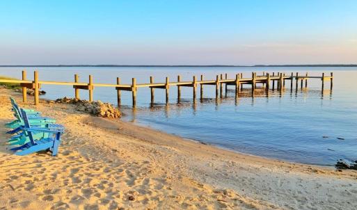 20 Neighborhood river beach and pier