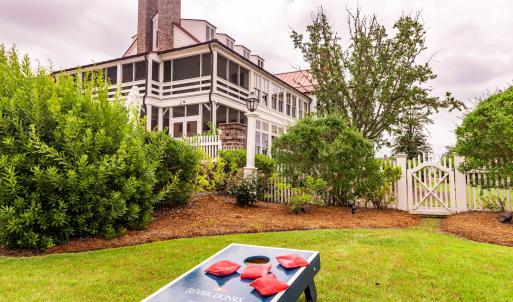 Harbor Club