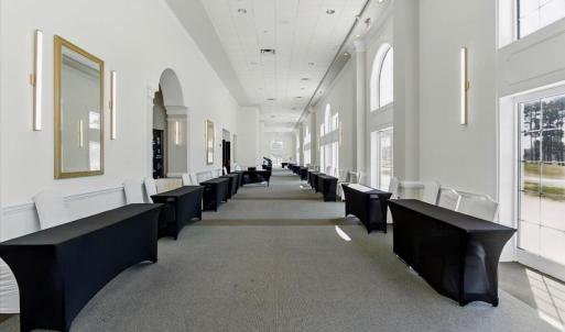 Convention Ctr.