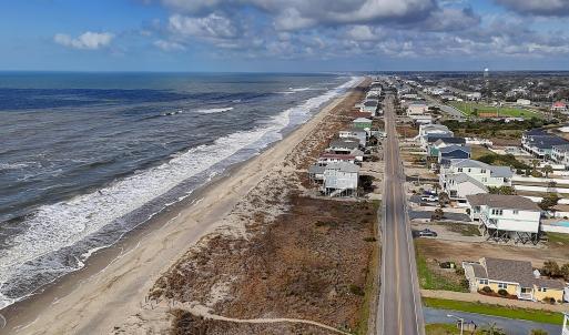 5211EBeachDr - 26