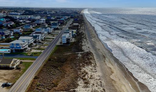 5213EBeachDr - 11