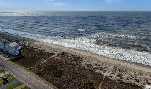 5213EBeachDr - 14
