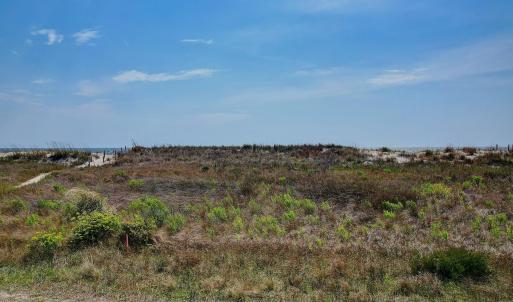 5213EBeachDr - 1