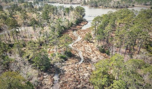 74 Queen Annes Court, Oriental, NC