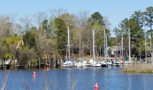 Wayfarers Cove Marina