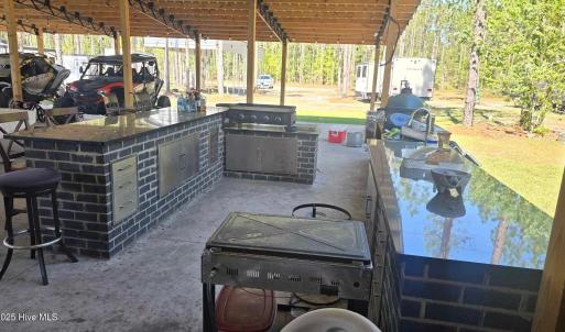 Grill area and bar