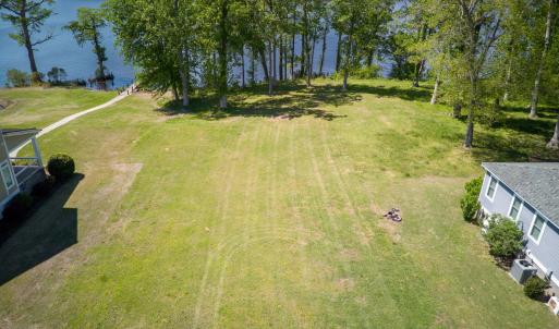 172 W Royal Way-11