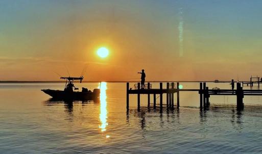 Neuse riverfront neighborhood