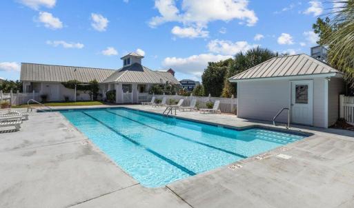 Spinnakers Community Pool