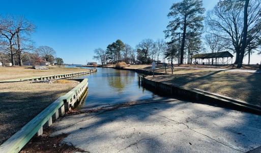 Holiday Island Boat Ramp