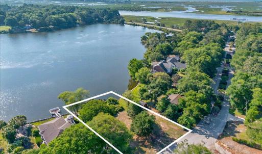 Waterway & Ocean on the Horizon