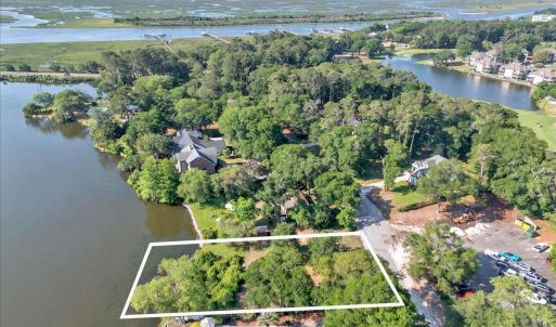 Parcel with Lake Shore Dr on R