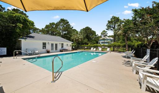 Clubhouse & Pool