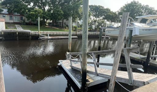 Boat Slip (Pic 1)