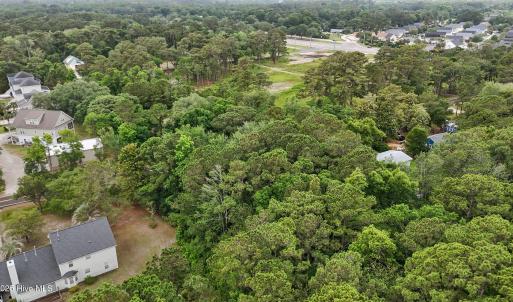 833 Seabreeze lot Back