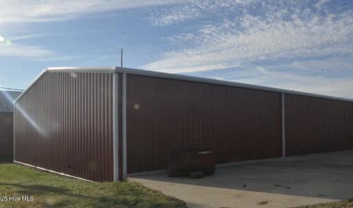 sideview of workshop