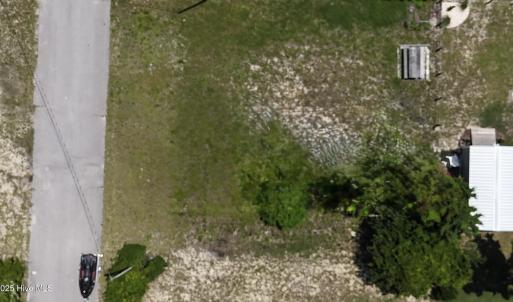 Edited to show no trailer