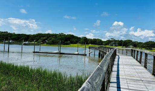 day docks on ICW