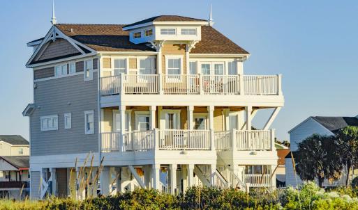 beach-club-exterior