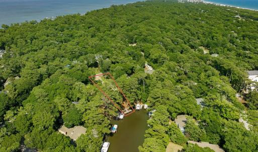 Proximity to both ocean and sound