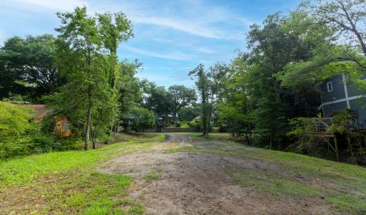 Vacancy on White Ash Dr