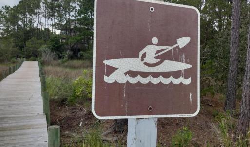 Eastman Creek Kayak sign
