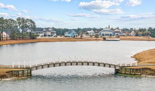 Summerhouse Walking Lake Bridge