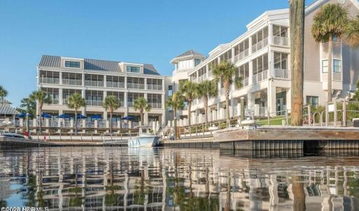 St James Marina Shopping