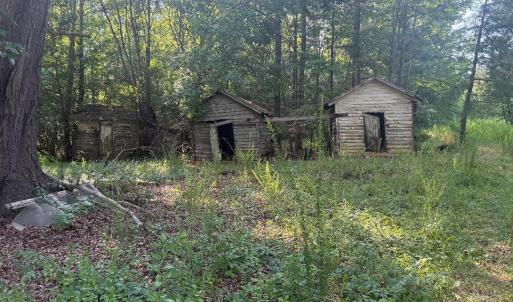 3 smaller uninhabitable structures in ba