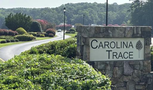 Carolina Trace Entry