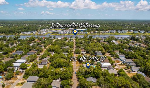 210 NE 34th St, Oak Island-3