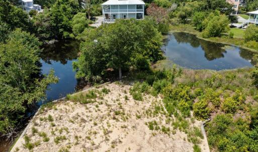 302 Friendship Ct