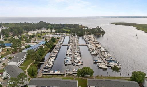 Fairfield Harbour Marina