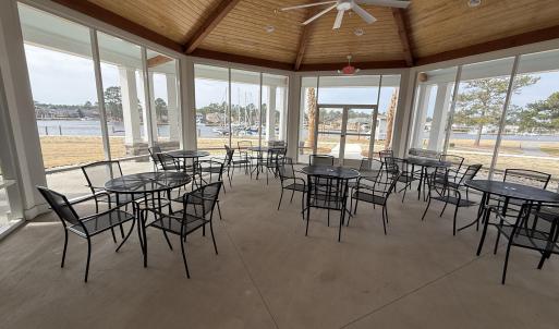 Harbour Club Screen Porch