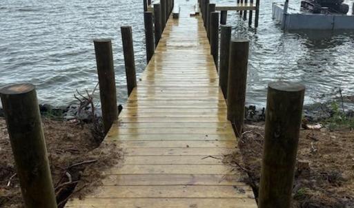 495 Pt V Dr pier under construction 1