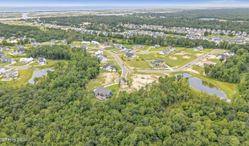 11-DJI_20250806003952_0006_D