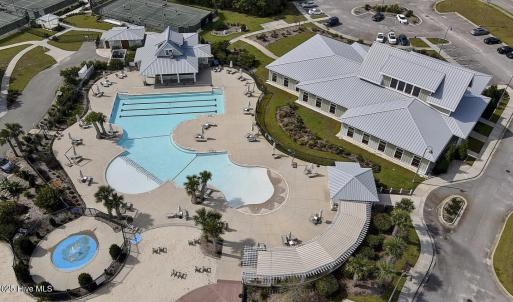 Seaside Club Ariel