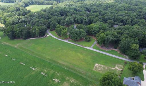 BARRINGTON WOODS 6