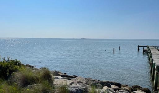 620 Seashore Dr
